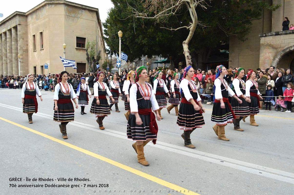 120- Rhodes- Defile Dodecanese grec.JPG